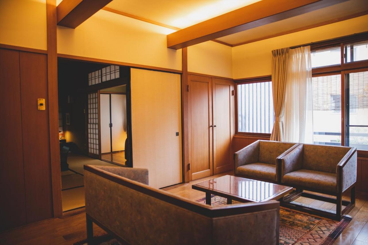 Arima Onsen Tocen Goshobo Hotell Kobe Rum bild A room at the hotel