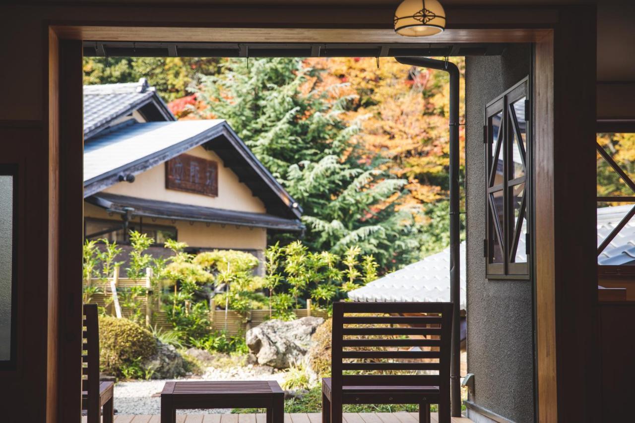 Arima Onsen Tocen Goshobo Hotell Kobe Exteriör bild A view of the garden from the main house